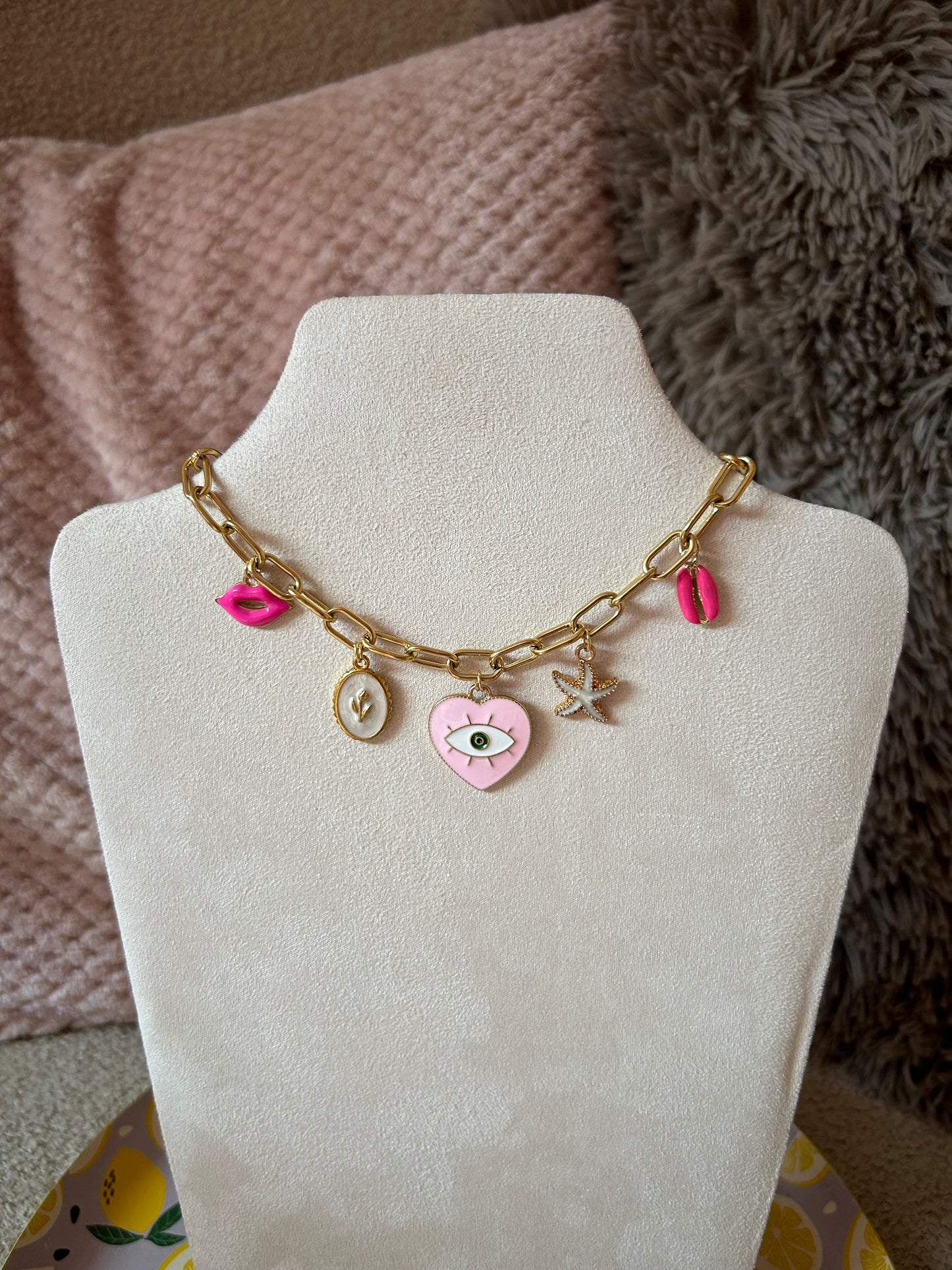 Charmy Ketting - Poker Face Edition