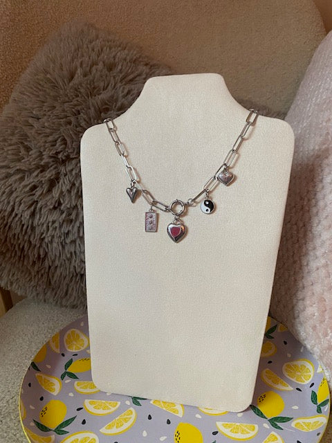 Charmy Ketting - London Edition