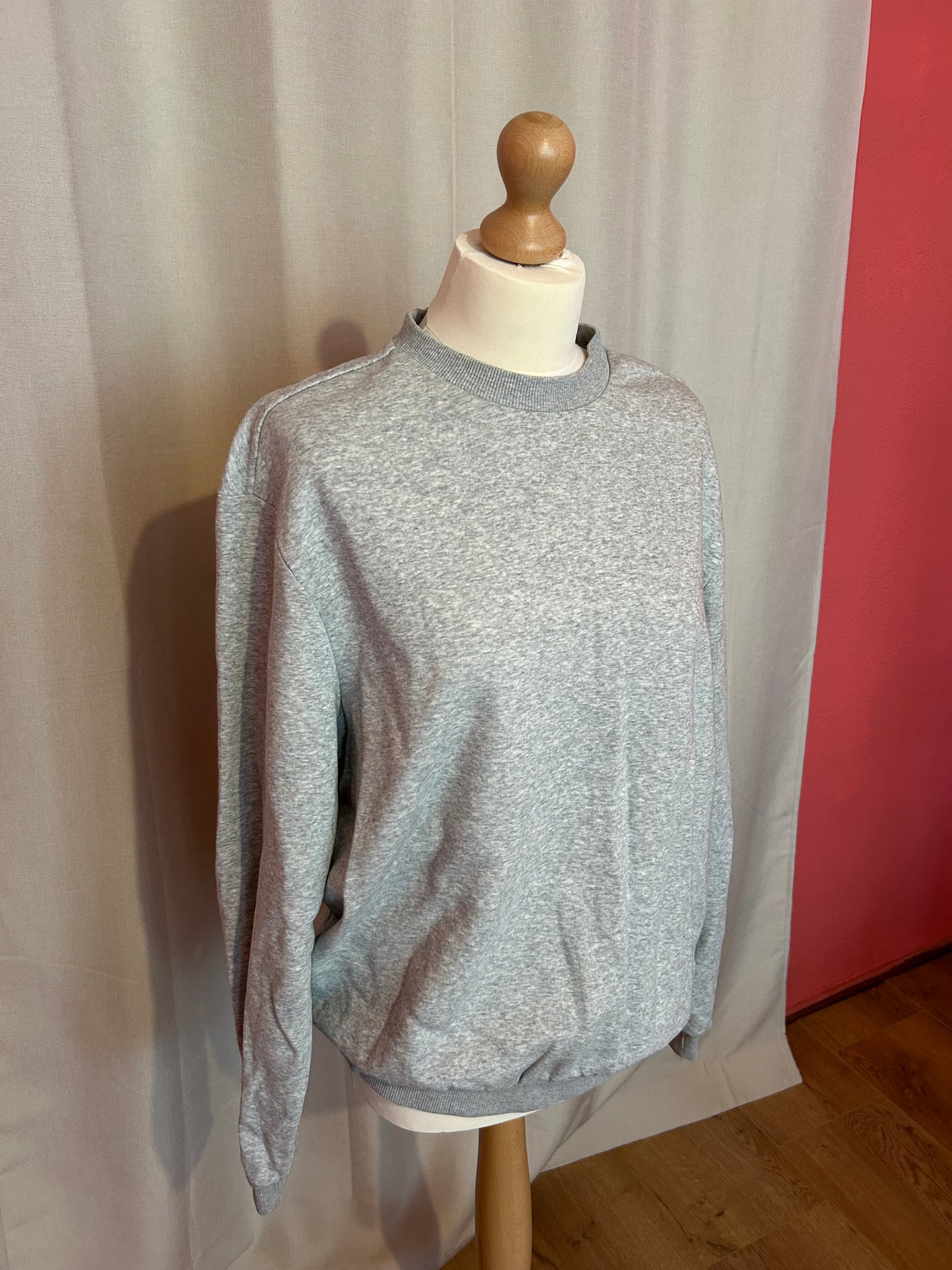 DANCING QUEEN SWEATER